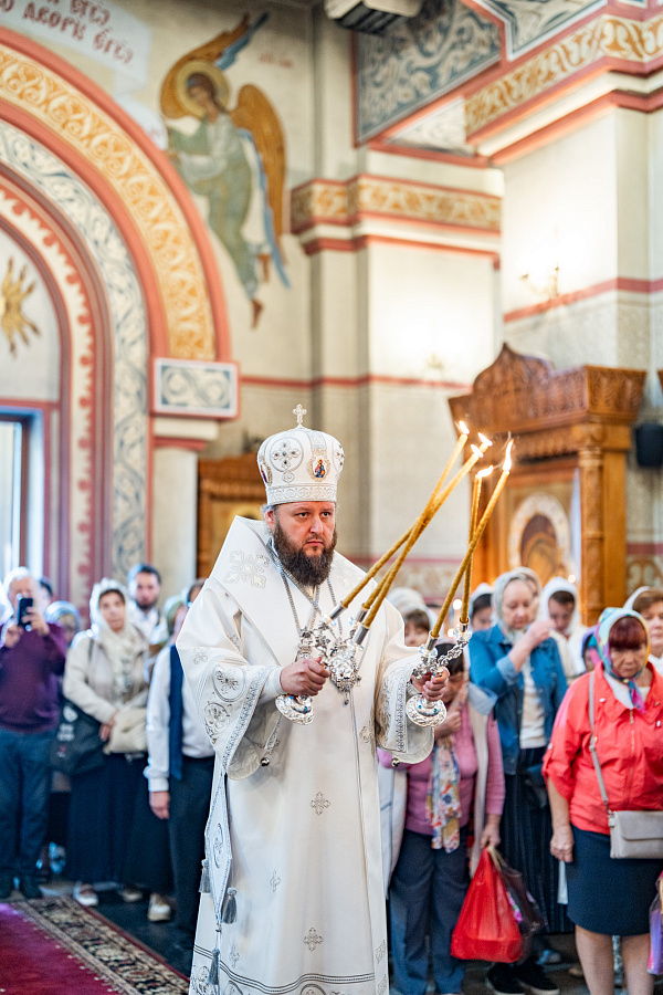 Архиерейское богослужение в Преображенском соборе города Люберцы